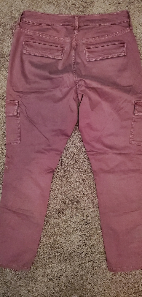 Universal Thread cargo pants - Picture 2 of 2